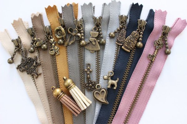 Photo1: Zips with Charms  - Antique Brass (Tax Excl.) (1)
