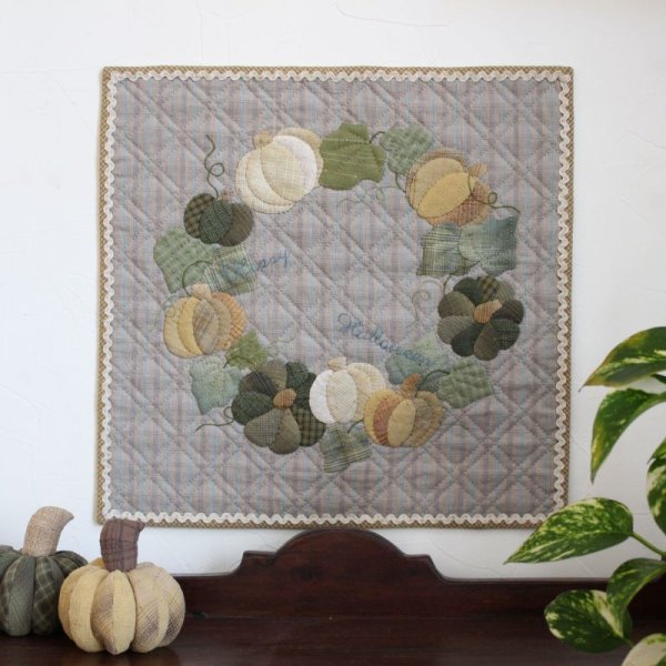 Photo3: Pumpkin Wreath Wall Tapestry  (3)