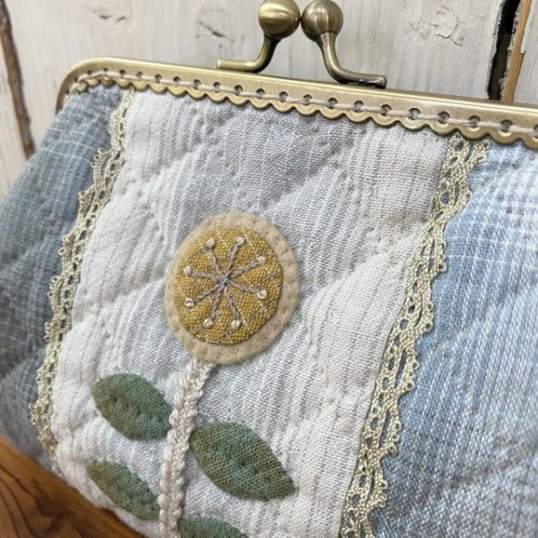 Photo3: Clasp Pouch - Northern Europe Flower (Tax Excl.) (3)