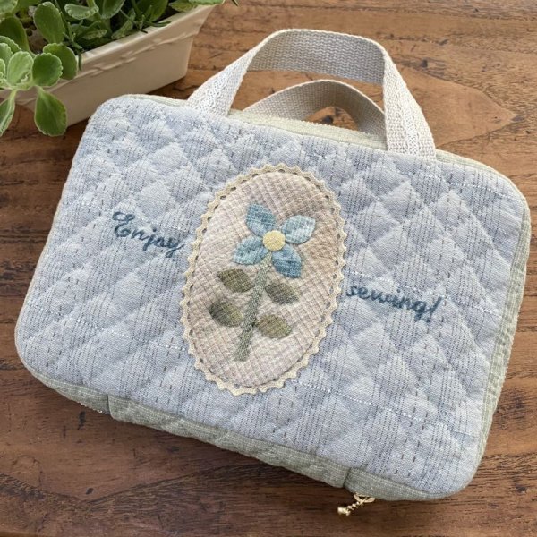 Photo2: Sewing Bag with Flowers - Enjoy Sewing! (2)