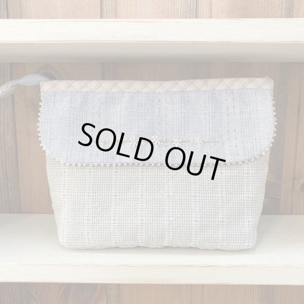 Photo2: [SALE] Floral Makeup Bag with Outer Flap Pocket (2)