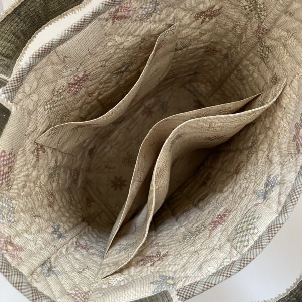 Photo2: Floral Vertical Tote Bag (A4 Compatible) (2)