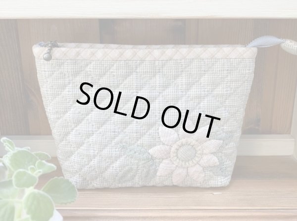 Photo1: [SALE] Floral Makeup Bag with Outer Flap Pocket (1)