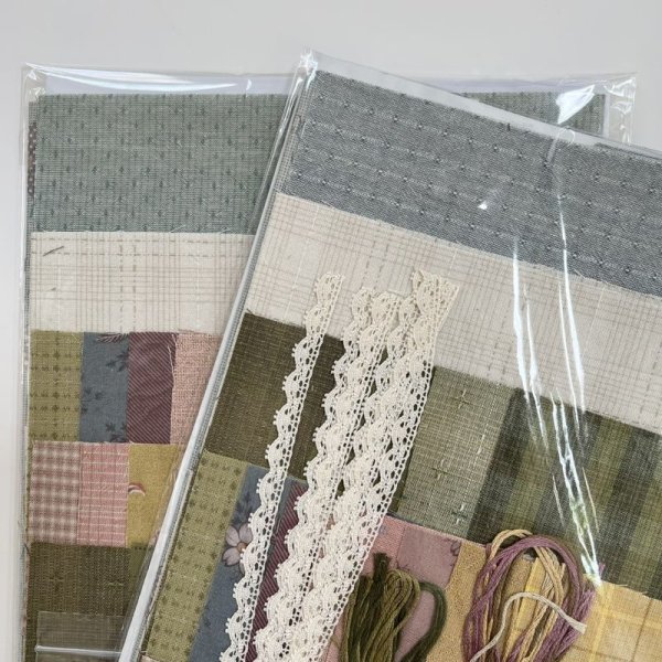 Left: original border fabric - it will be different to the blue fabric on your right hand side.