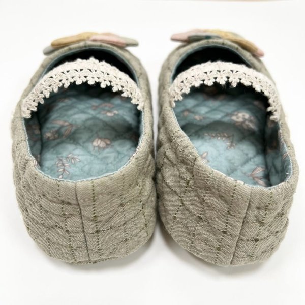 Photo2: [SALE] Marguerite Daisy - Indoor Slippers  (2)