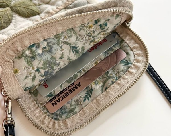 Photo3: Phone Crossbody Bag with Strawberry Appliqué  (3)