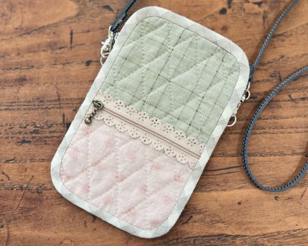 Photo2: Phone Crossbody Bag with Strawberry Appliqué  (2)