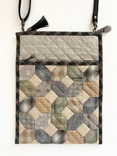 Photo2: Elongated Hexagon Flat Shoulder Bag  (2)