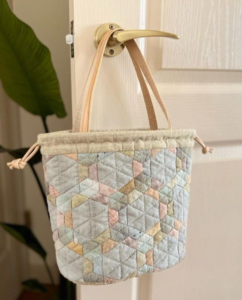 Photo2: Hexagon Kinchaku Bag (2)