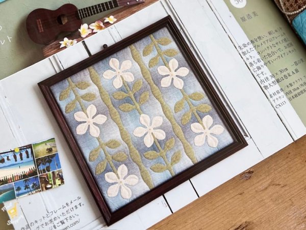 Photo2: Quilts Japan Magazine | April 2024 Issue “Spring” (vol.197) (2)