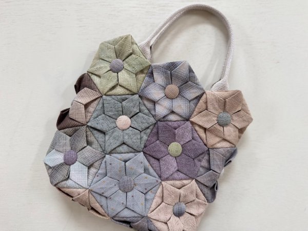 Photo9: Origami Quilt | Hexagon Flower Mini Bag (Navy) (9)