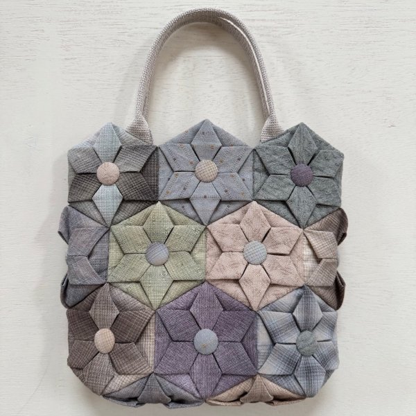 Photo10: Origami Quilt | Hexagon Flower Mini Bag (Navy) (10)