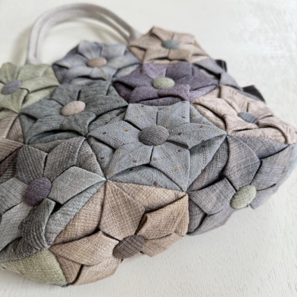 Photo12: Origami Quilt | Hexagon Flower Mini Bag (Navy) (12)