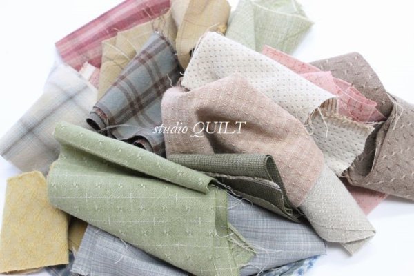 Photo1: Fabric Scraps (1)