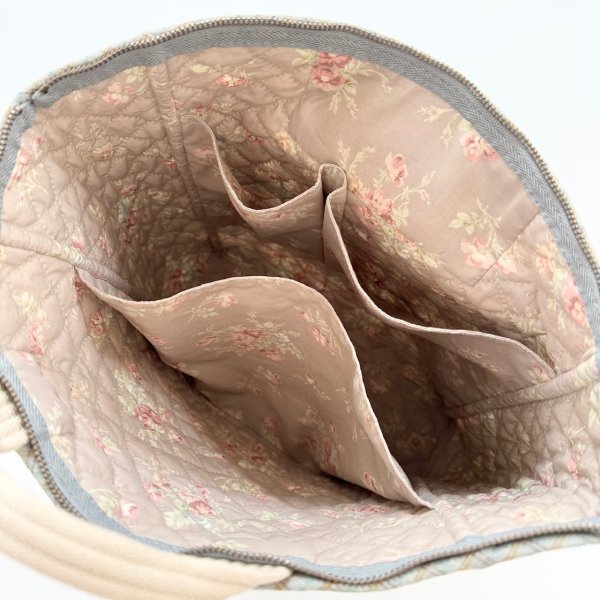 Photo4: Flower Appliqué Top Handle Backpack  (4)