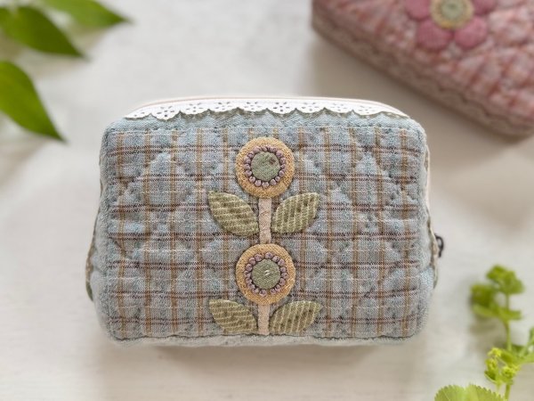 Photo1: Northern Flower Pouch with Lace Zipper (Blue) (1)