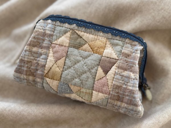 Photo1: Wired Pouch | Peaceful Hours (1)