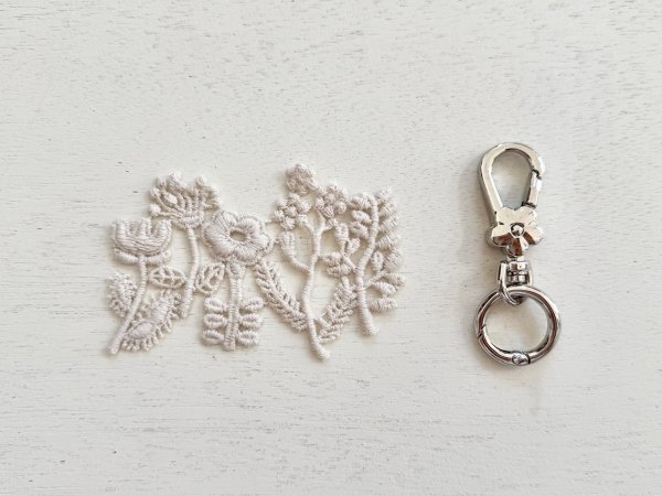 Photo1: Lace Motif | Key Ring | Zipper  (1)
