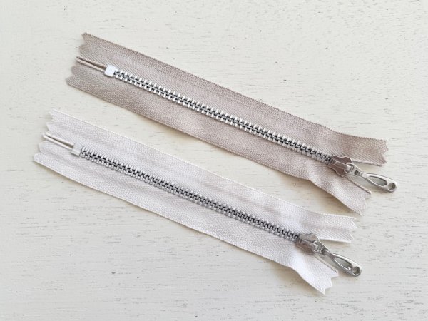 Photo4: Mini Zip Pouch with Lace Motif (4)