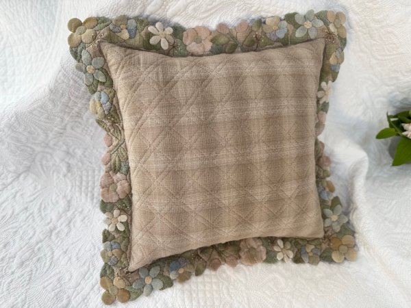 Photo1: Flower Garden Cushion Cover (1)