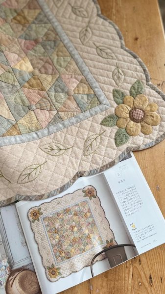 Photo3: Triangle Quilt with 3D Flowers  (3)