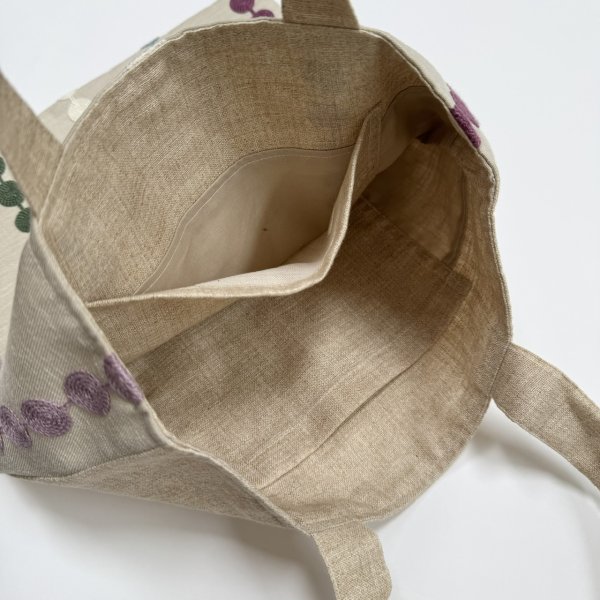 Photo3: Circle Embroidered Tote Bag (3)