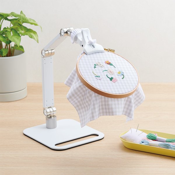 Photo2: [Pre-Order] Clover Embroidery Hoop Stand (2)