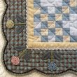 Photo2: [SALE] Irish Chain and Yo-yo Quilt (2)