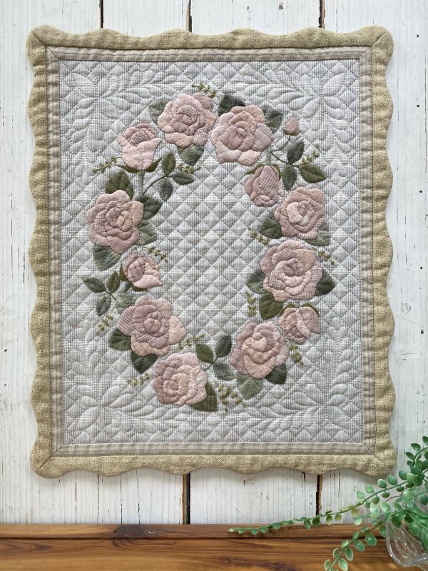 Rose Wreath Tapestry (Tax Excl.)